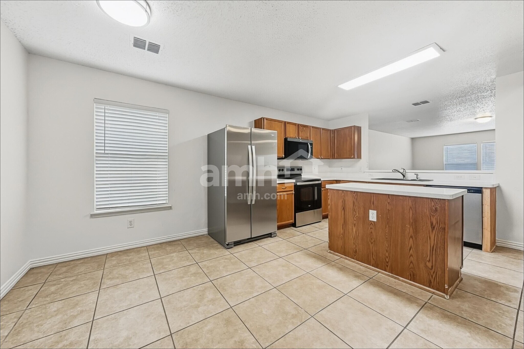 Building Photo - 4405 Statesman Ln
