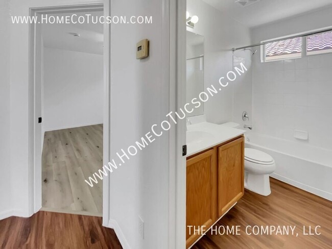 Building Photo - 7622 W August Moon Pl