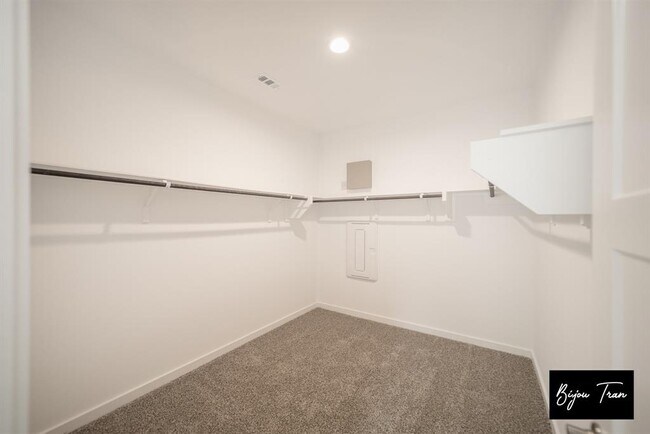 Building Photo - 1728 Daylight Lk Dr