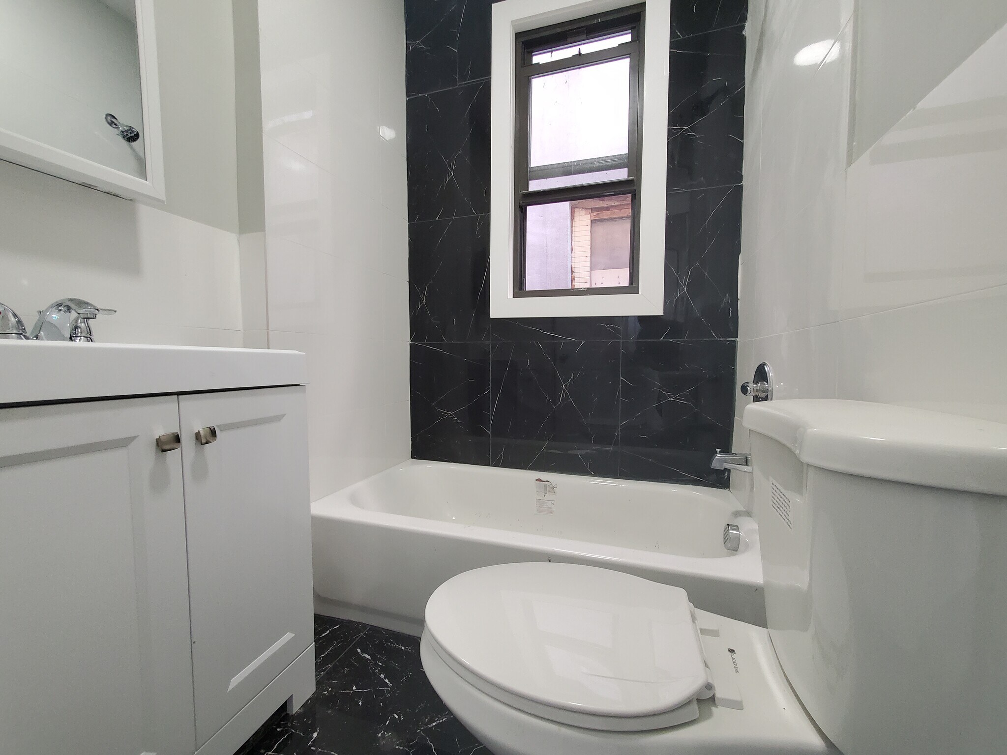 135 W 54th St 3 - 133 W 54th St