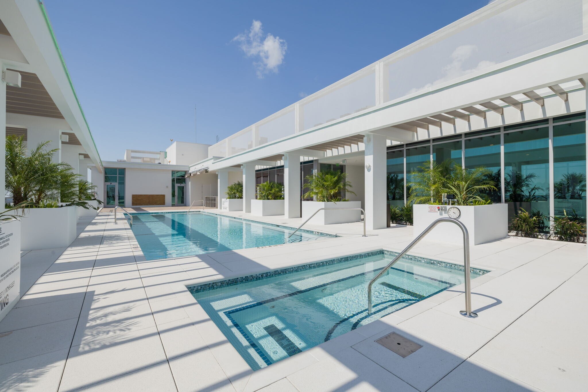 Building Photo - 777 3rd Ave N