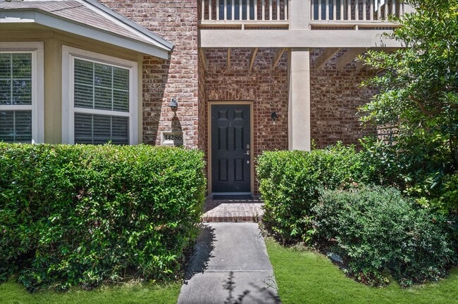 Building Photo - 14286 Empanada Dr
