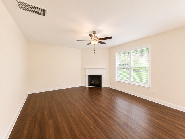 Building Photo - 52 Cane Hill Dr