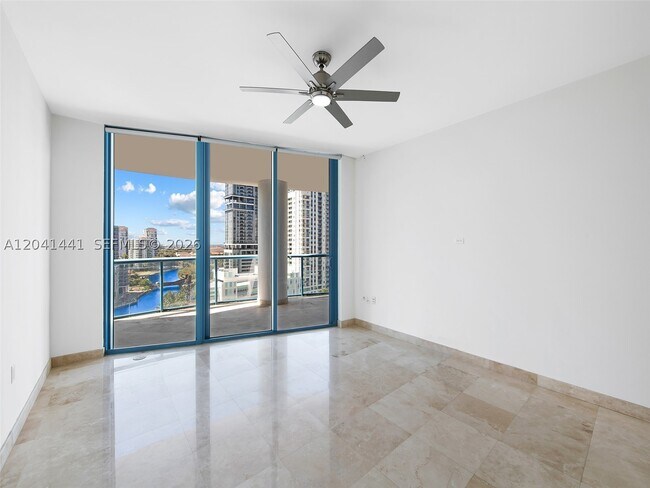 Building Photo - 333 Las Olas Way