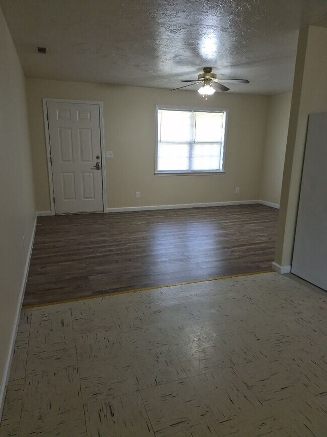 Building Photo - Piggott Duplexes