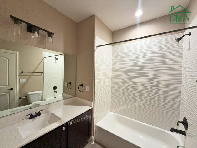 Building Photo - 3 Bed / 2.5 Bath in Wylie — 2 Car Garage, Fenced Yard, Available Now