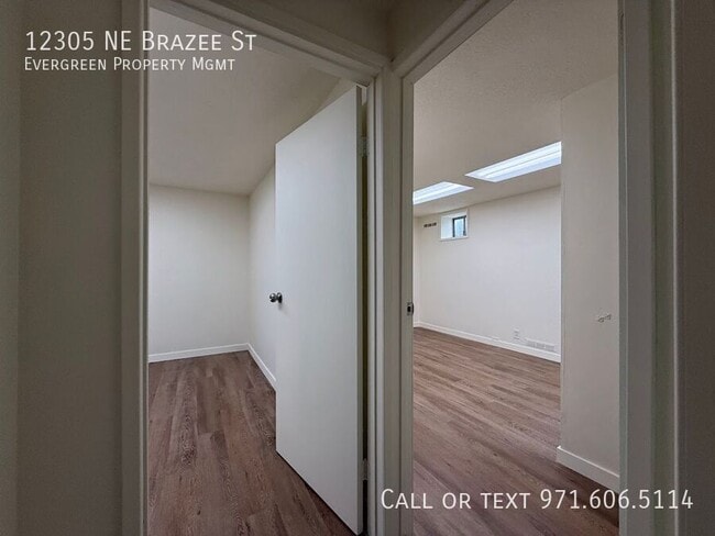 Building Photo - 12305 NE Brazee St