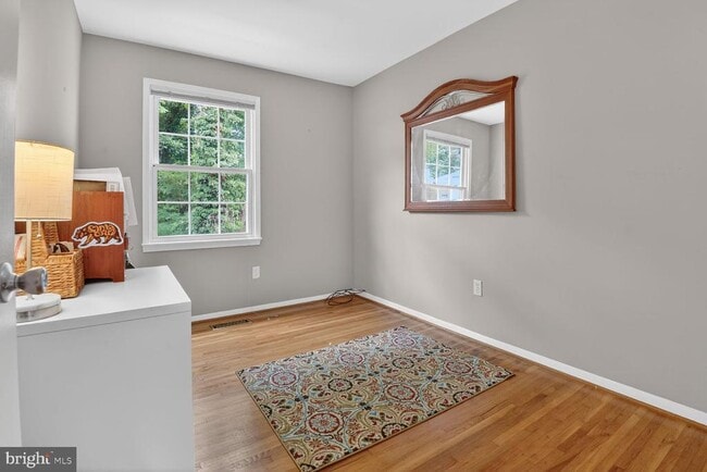 Building Photo - 7716 Tiverton Dr