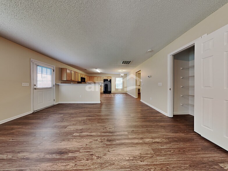 Building Photo - 1022 Deerberry Rd