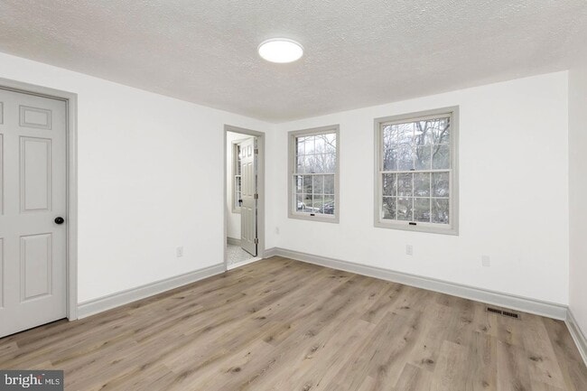 Building Photo - 17409 Founders Mill Dr