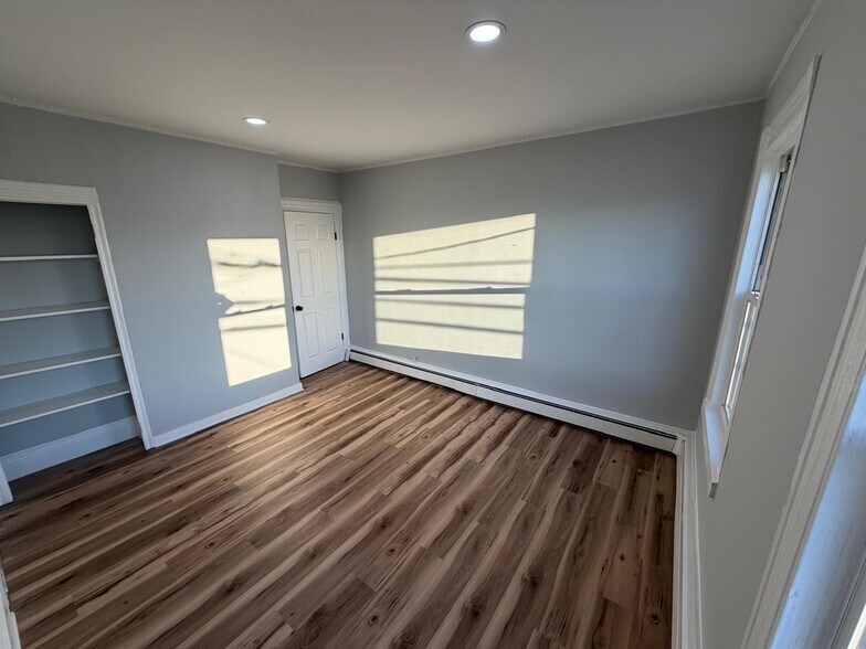 Building Photo - 51 Columbia Ave