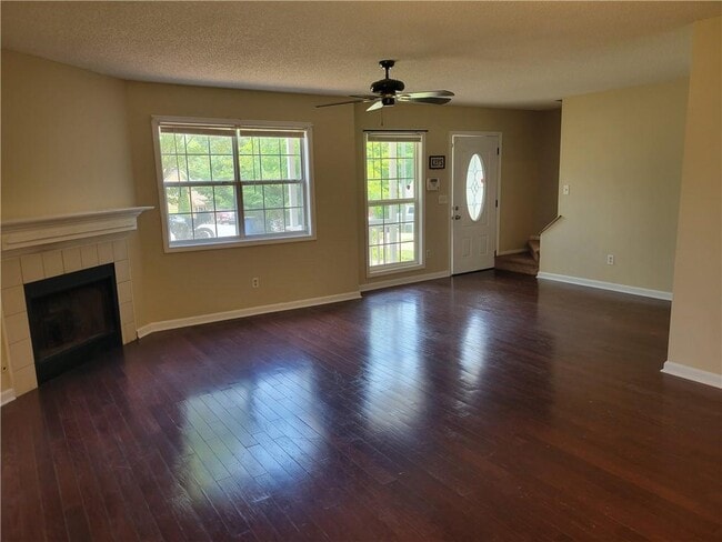Building Photo - 1060 Hillsborough Chase NW