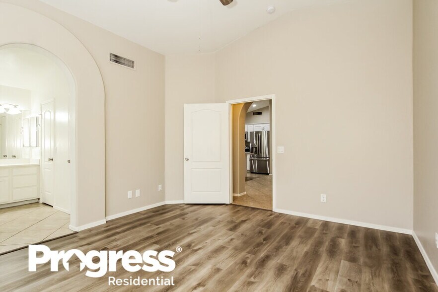 Building Photo - 20015 N 22nd Pl