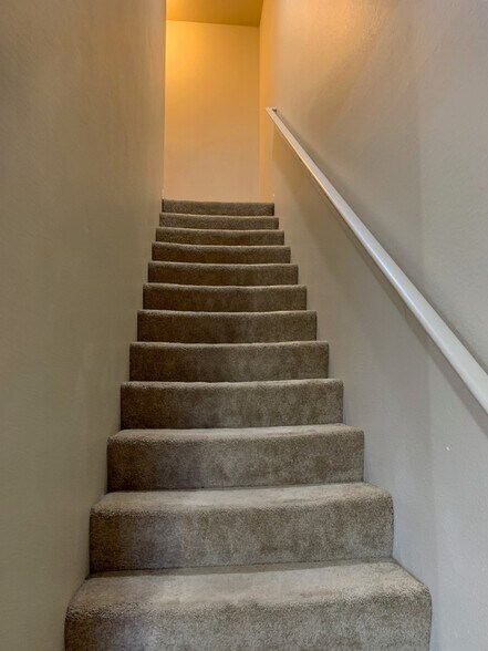 Building Photo - 3025 17th Ave W