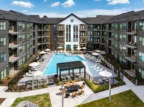Building Photo - Alta City Side