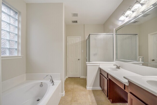 Building Photo - 24538 Evangeline Springs Ln