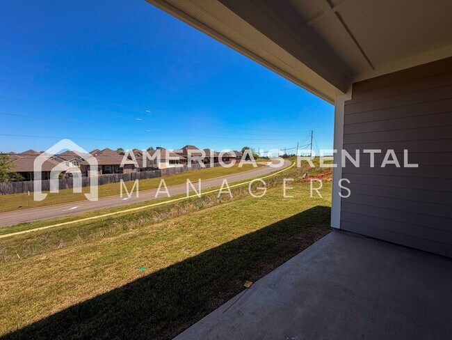 Building Photo - Brand New Three Bedroom Hudson Plan for Rent in Tuscaloosa!