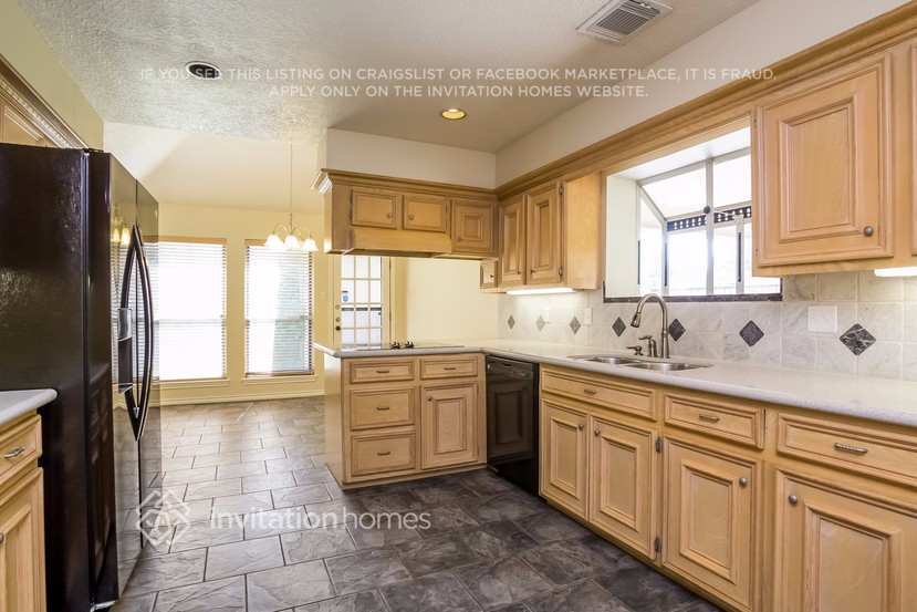 Building Photo - 17727 Sorrell Rdg Dr