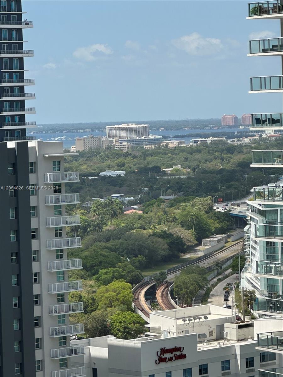 Building Photo - 1010 Brickell Ave