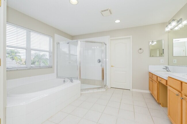 Building Photo - 1709 Pink Guara Ct