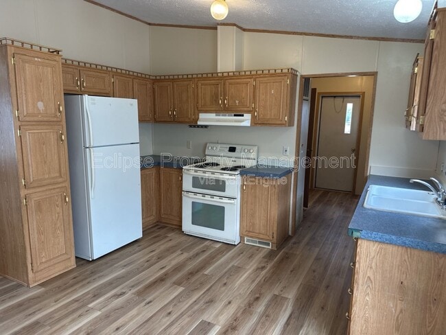 Building Photo - 187 Honeysuckle Cir