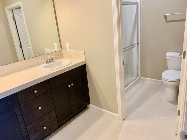 Building Photo - New Townhome Steps from Willamette River
