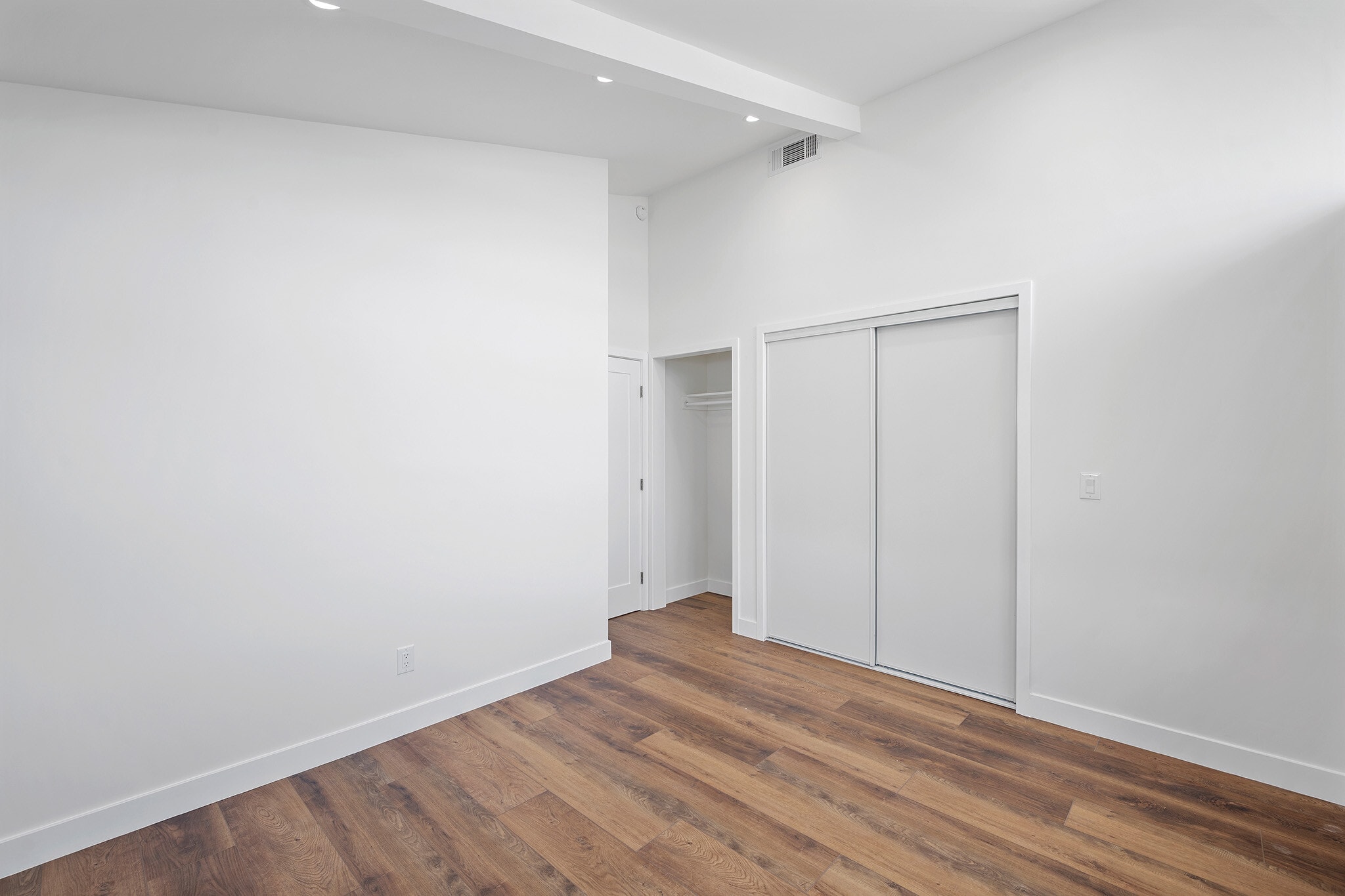 Building Photo - 13010 Hartland St