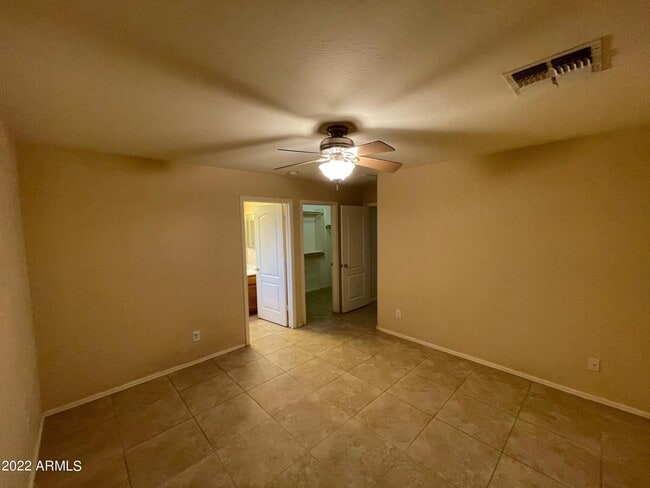 Building Photo - 25088 W Dove Cir