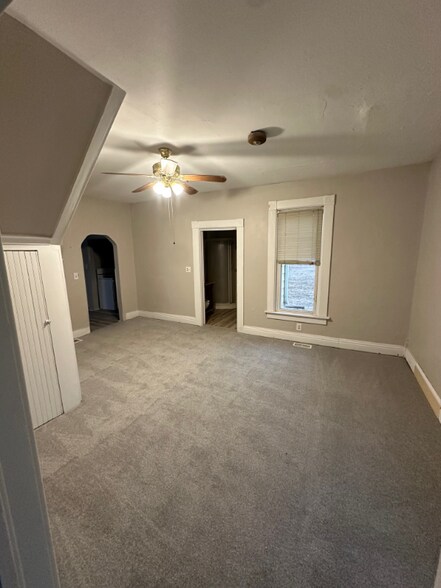 Building Photo - 104 2nd Ave