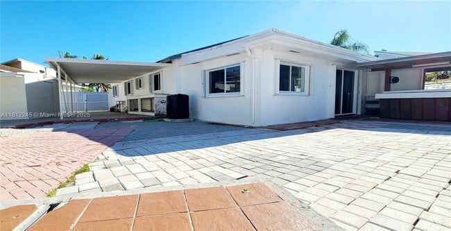 Building Photo - 15436 SW 112th Pl