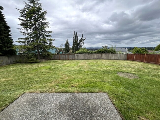 Building Photo - Spacious 4 Bedroom Marysville Home