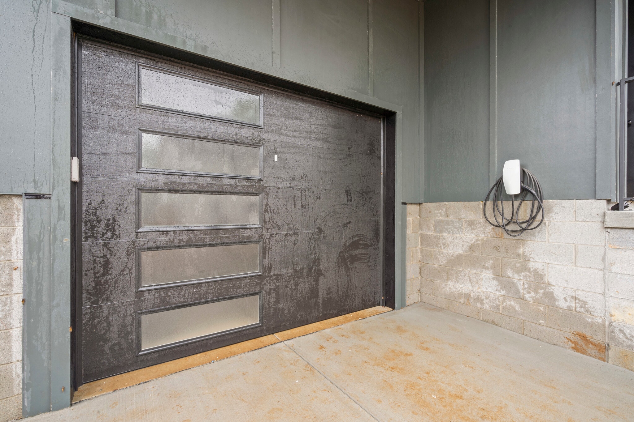 Building Photo - 530 Continental Dr