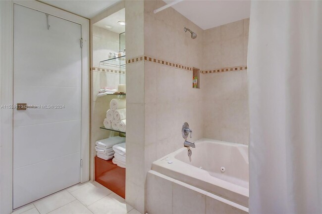 Building Photo - 2049 S Ocean Dr