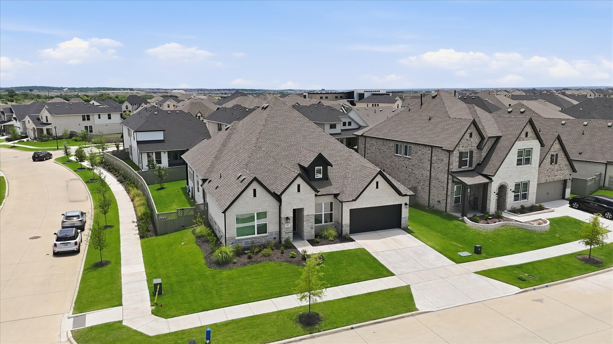 Building Photo - 501 Horizon Way