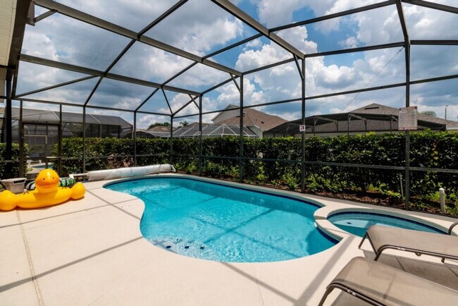 Building Photo - 8171 Fan Palm Way
