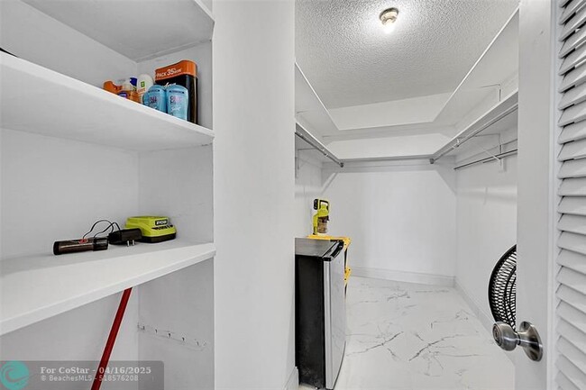 Building Photo - 1401 S Ocean Dr
