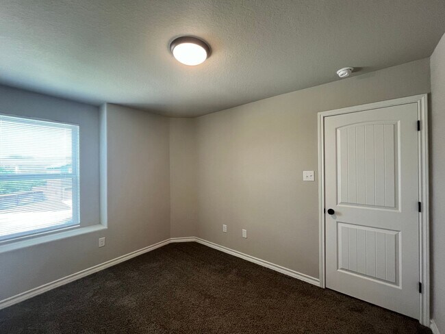 Building Photo - 6302 Luglio Ln