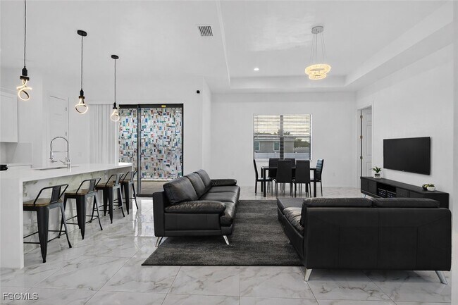 Building Photo - 2513 69th St W