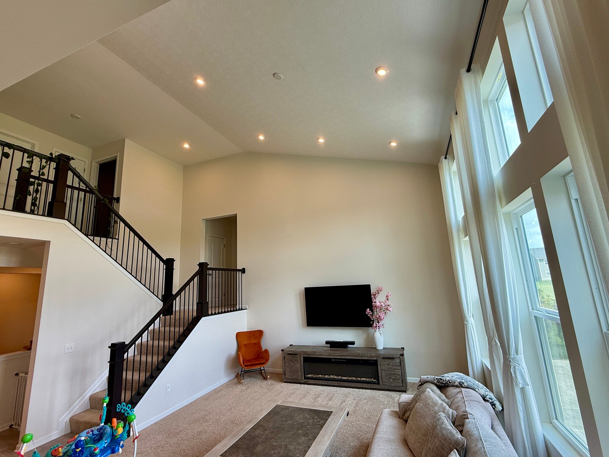 Living Room - 2062 Broccoli Dr