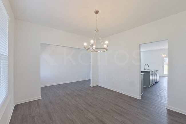 Building Photo - 101 Silver Maple Ln