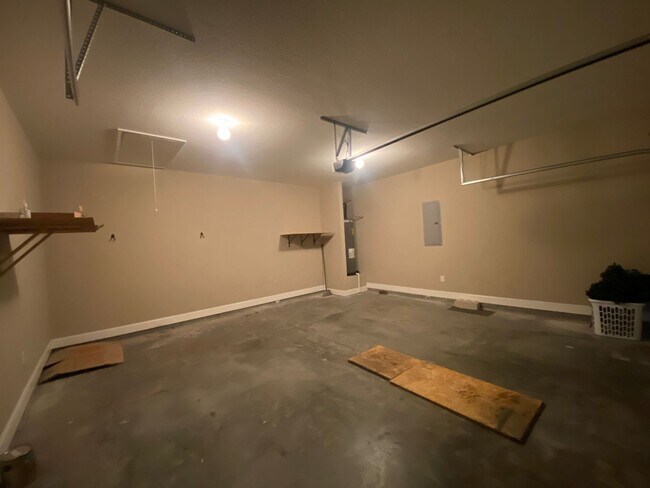Building Photo - Welcome to Griffin Park in Hinesville!