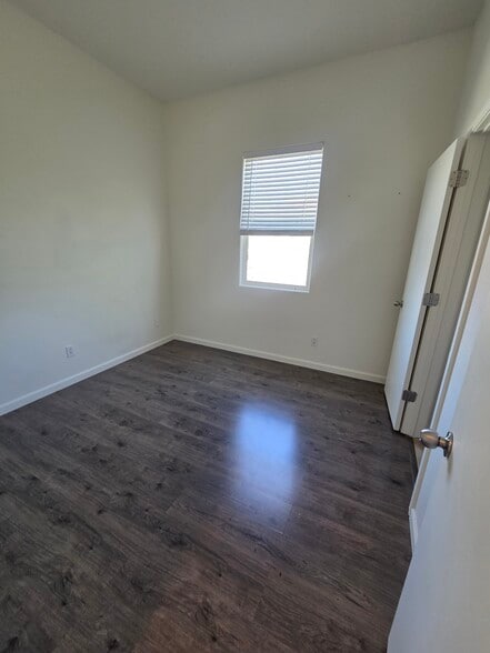Building Photo - 10938 Tower Park Dr