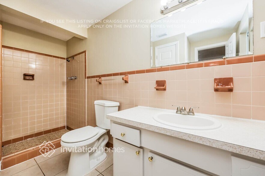 Building Photo - 6710 8th St Ct W