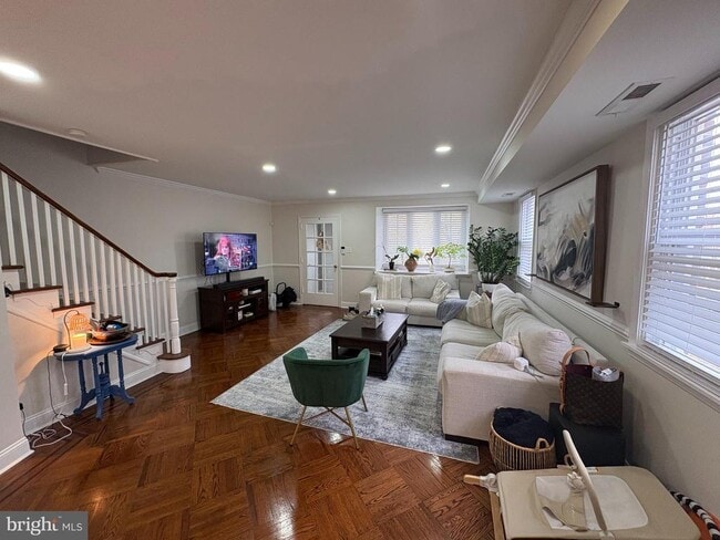 Building Photo - 1334 Yerkes St