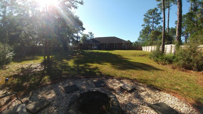 Building Photo - 6568 Fern St