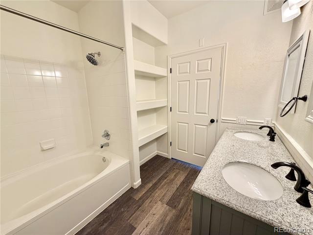 Building Photo - 5255 Memphis St