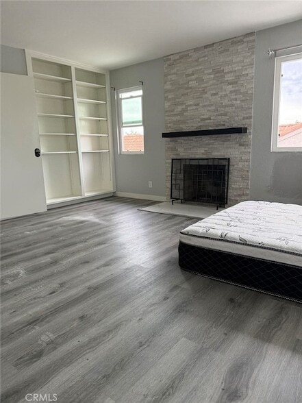 Building Photo - 408 N Flower St