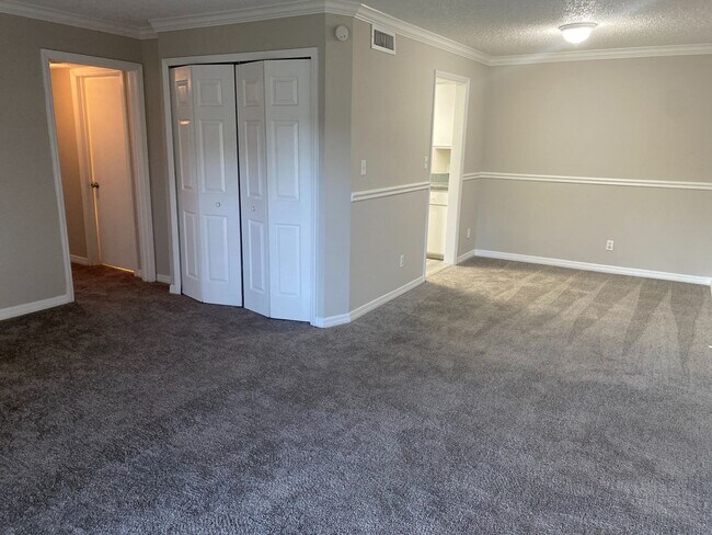 Building Photo - Serravella - 285-202