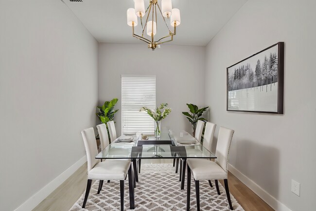 Building Photo - 1388 NW Charlie Green Dr