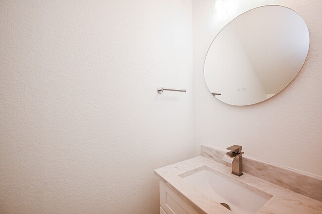 Building Photo - 3839 Noah St